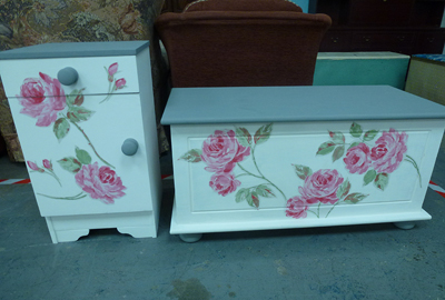 Floral chest of drawers